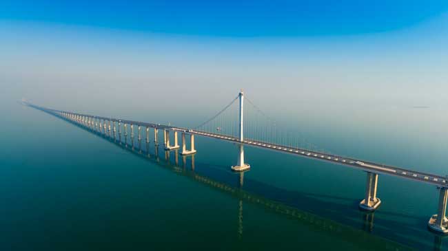 The Jiaozhou Bay Bridge is the world's longest sea bridges.